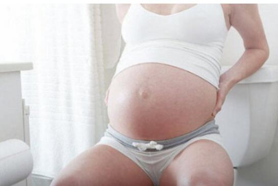 孕婦上廁所想要舒適方便，還不會影響胎兒健康，一定記住“三不要”！