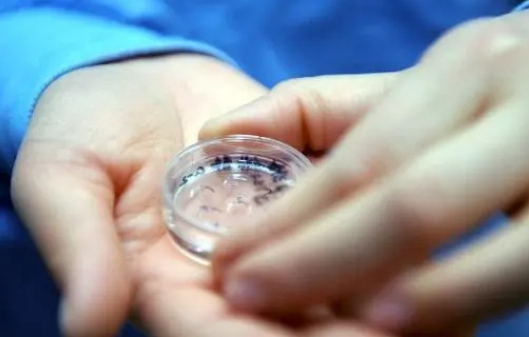 試管移植后為什么會(huì)抽筋？如何緩解？