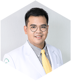 曾在泰國拉瑪六世國王皇家醫(yī)院任職