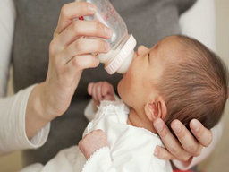 用什么水沖奶粉好