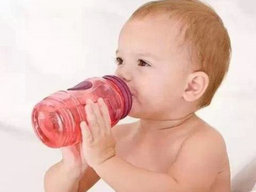 新生嬰兒喝什么水好