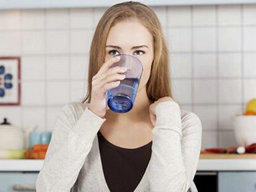 血尿酸高喝水調(diào)理有用嗎