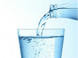 哪種飲用水對(duì)寶寶的身體好