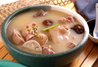 產(chǎn)后貧血吃什么補(bǔ)血